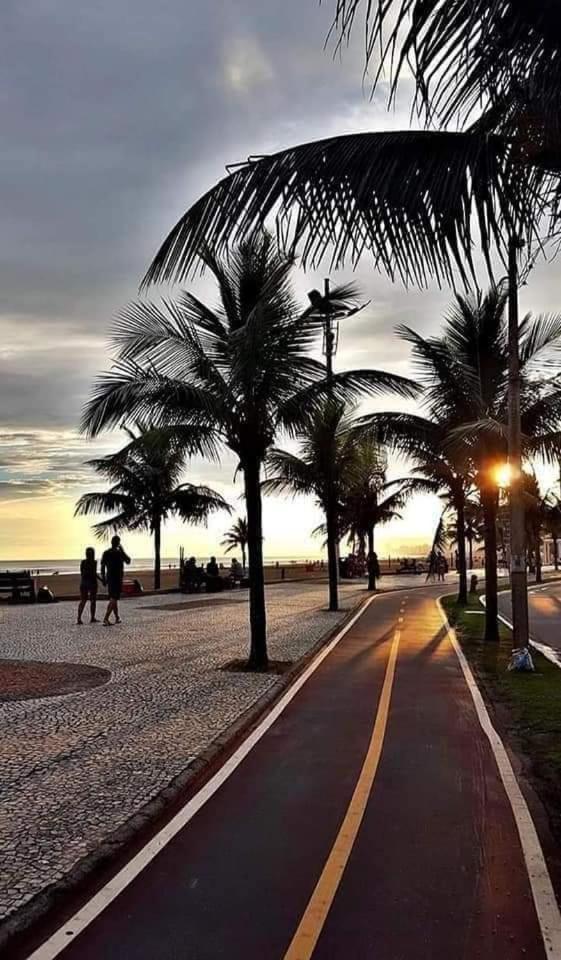 Alto Padrao Com 94 Mtrs - Frente Mar - Sacada Com Vista Mar Apartment ปรายากรันเด ห้อง รูปภาพ